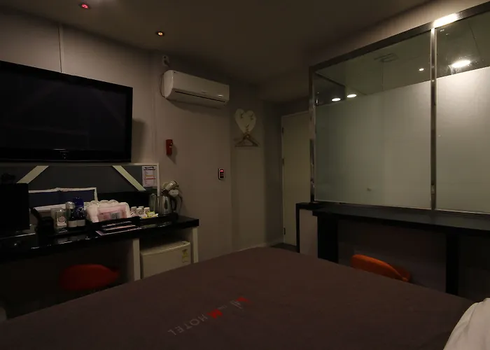 The M Hotel