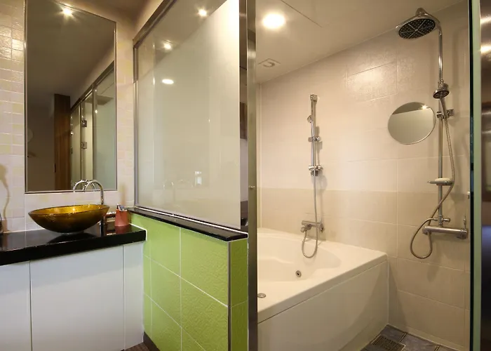 The M Hotel 2*